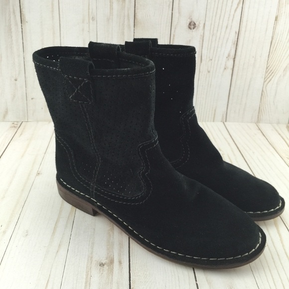 Clarks Boots Black Suede Size 7 - Picture 1 of 9